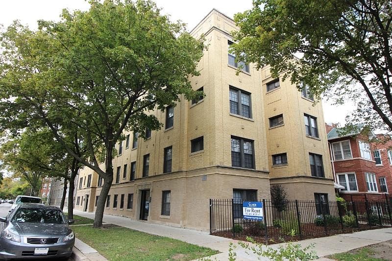 1st image of 3108 W Sunnyside Ave APT 1F