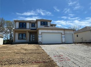 10407 N Mulberry St, Kansas City, MO 64155
