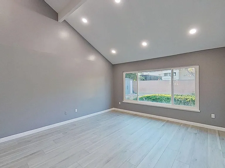 6661 Wrenfield Dr — Photo 3