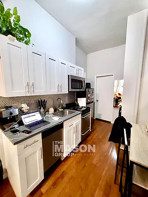 Rented by Mason Group LLC | media 19