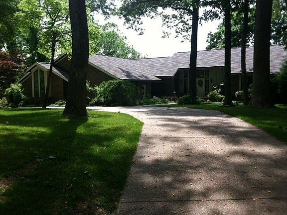 4th image of 10500 Oglesby Dr