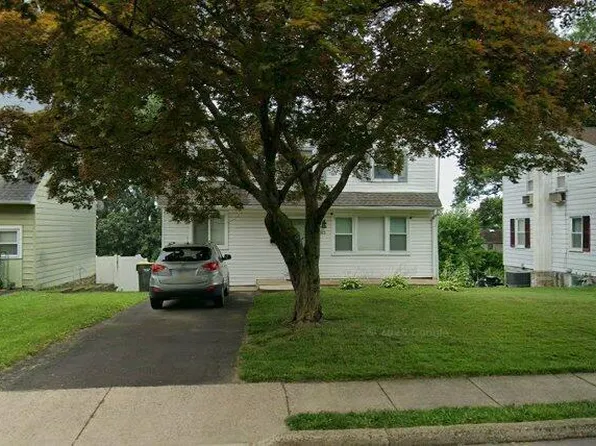 312 Woodlawn Ave, Willow Grove, PA 19090