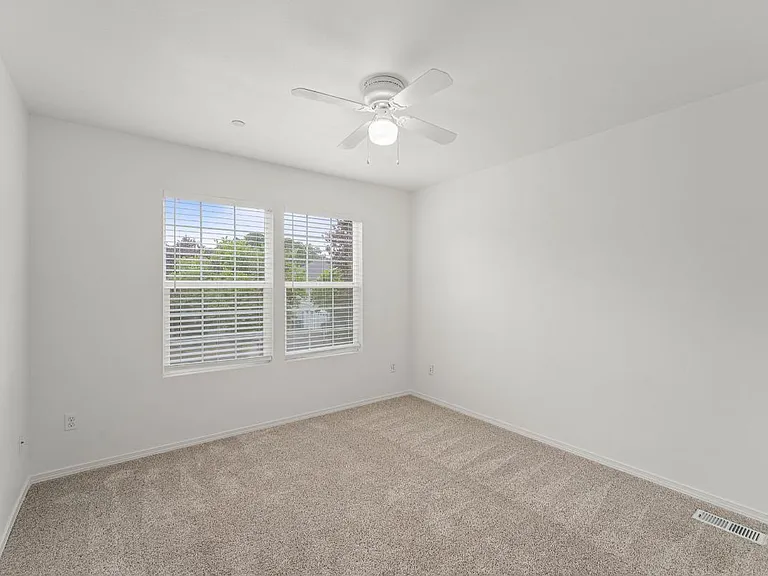 2429 Tolmie Ave — Photo 24