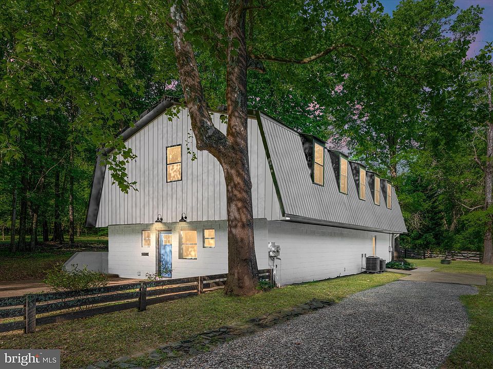 1st image of 9180 Broadlands Ln
