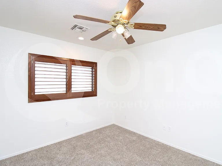 5216 E Florian Ave — Photo 11