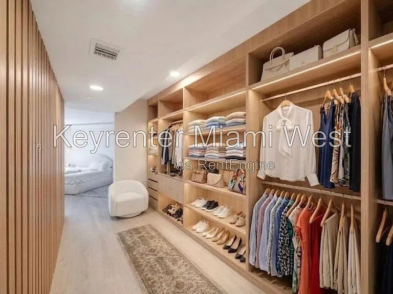 16485 Collins Ave #932 — Photo 6