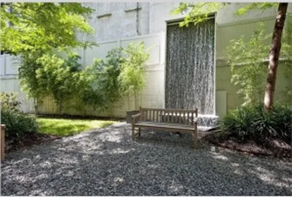 Sold by Avenue Real Estate | media 9