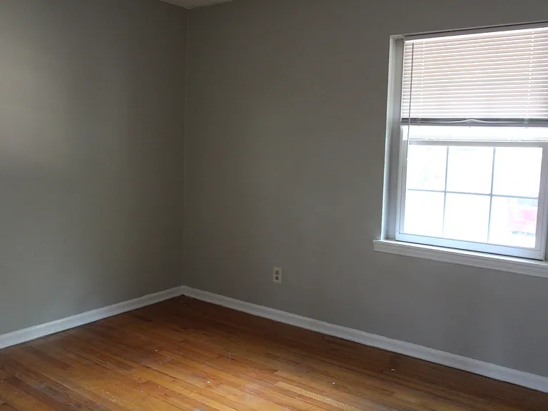 912 Inverness Rd #1 — Photo 5