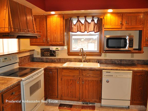 2nd image of 1040 Dale Dr