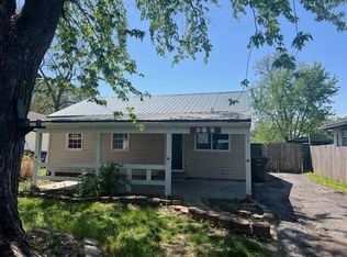 589 Basswood Rd, Columbus, OH 43207