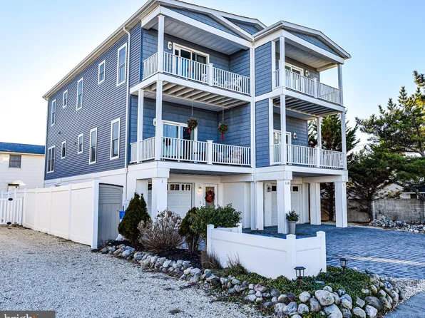 108 E 7th St Floor 1, Ship Bottom, NJ 08008