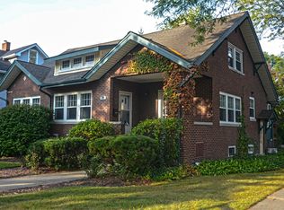 98 N Edgewood Ave, La Grange, IL 60525