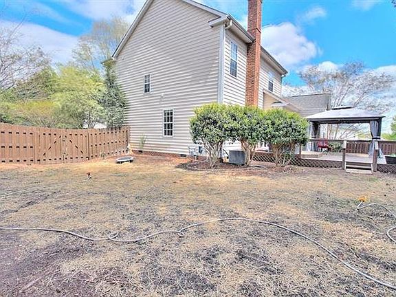2nd image of 102 Meadow Pond Ln
