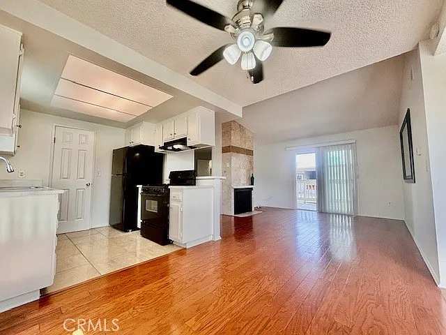 679 W 18th St #B — Photo 36