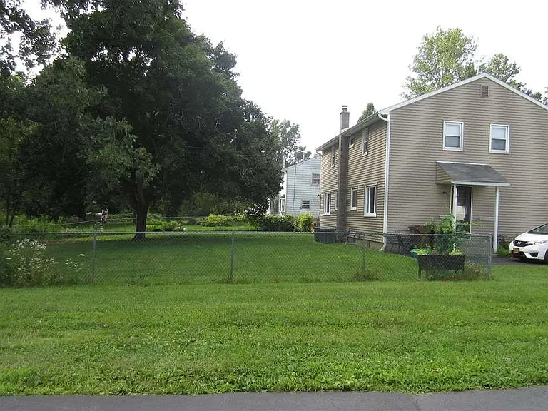 53 N Main St #1A — Photo 21
