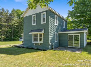 2737 Dane St, Gowen, MI 49326