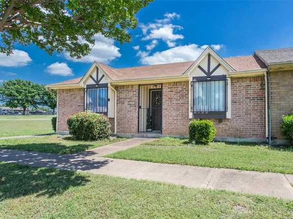 33 E Townhouse Ln #30, Grand Prairie, TX 75052