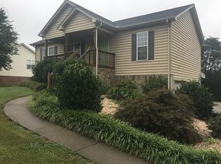 3987 Rising Hills Dr, Lenoir, NC 28645