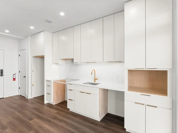 125 Cambrian Way #604, Burlington, VT 05401