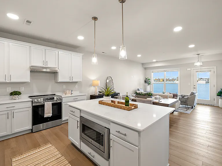Mystic Cove - Luxury Lakefront Living — Photo 37