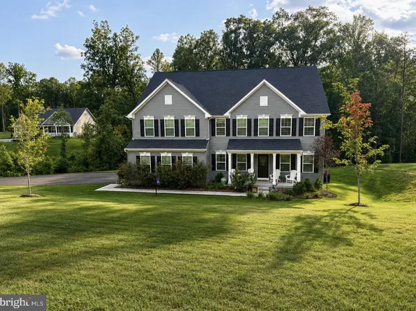 121 Lake Bluff Ct, Fredericksburg, VA 22406