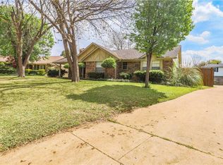 1826 Ridgebrook Dr, Arlington, TX 76015