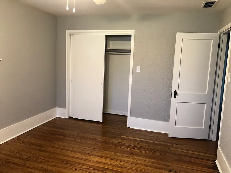 24605 N Cromwell Dr — Photo 18