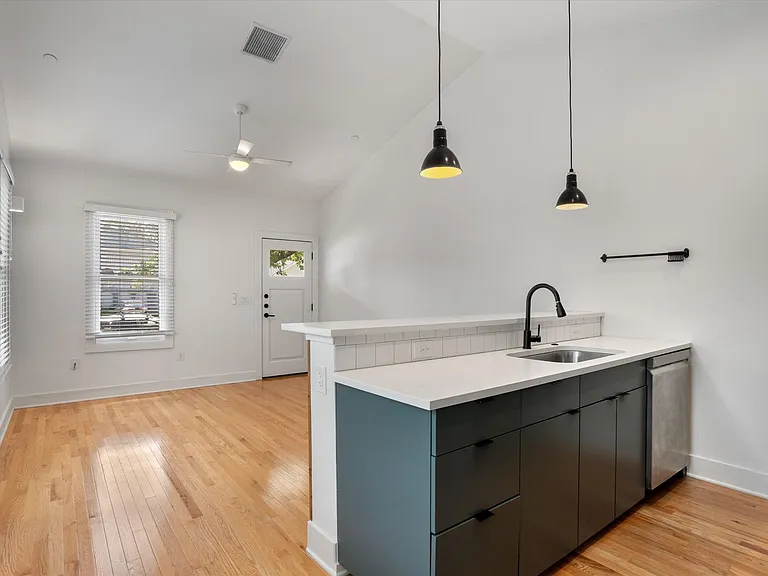 4004 Avenue C #A — Photo 10