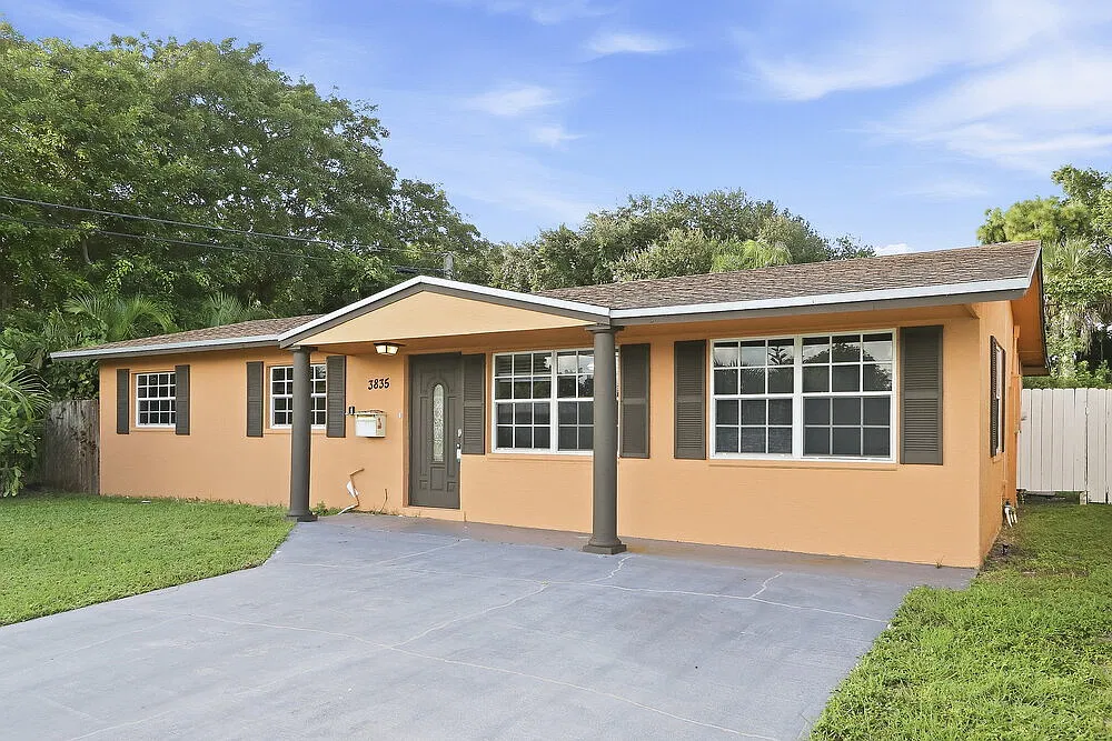4 bed, 2.0 bath, 1344 sqft, $2,695 — Photo 1