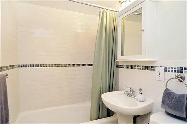 Sold by Citi Habitats | media 6