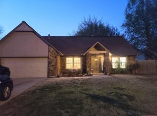 300 W Raleigh Pl, Broken Arrow, OK 74011