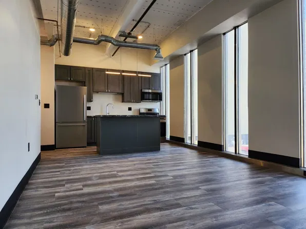 200 W College Ave #308, Appleton, WI 54911