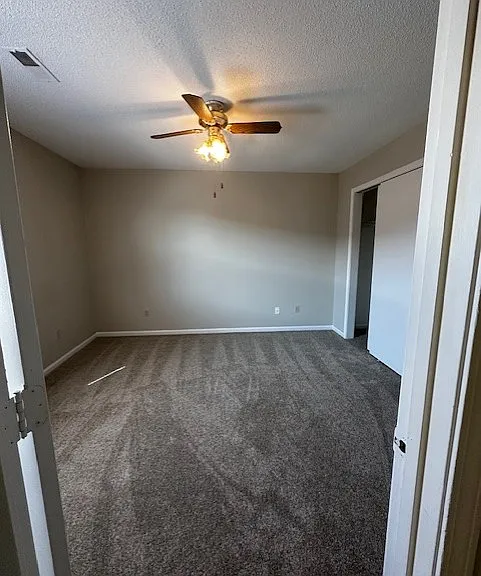 Buckingham Apartments — Photo 13
