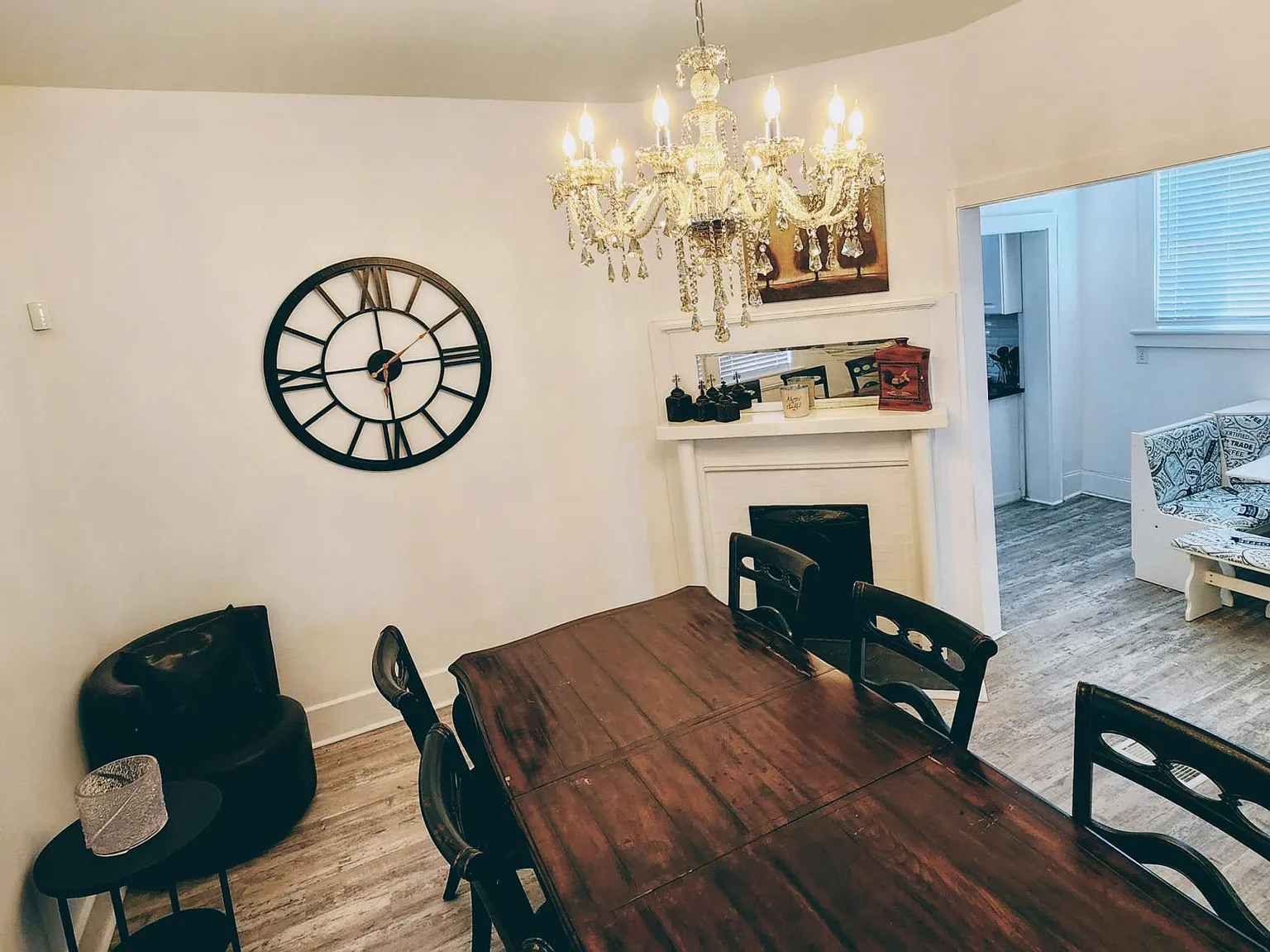 4 bed, 2.5 bath, 1798 sqft, $3,750 — Photo 4
