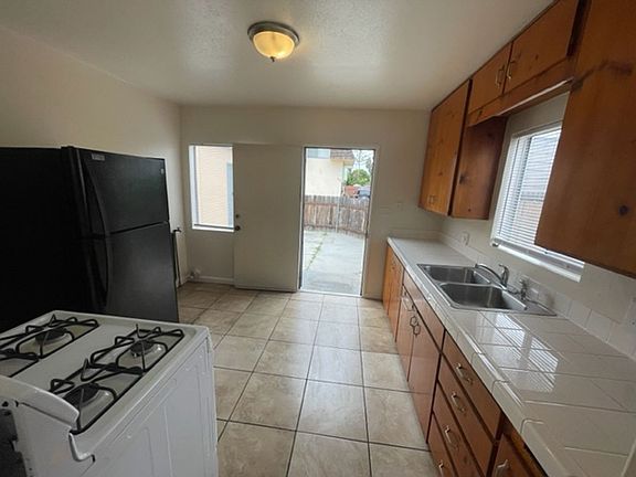 2nd image of 453&455 Park Way #B