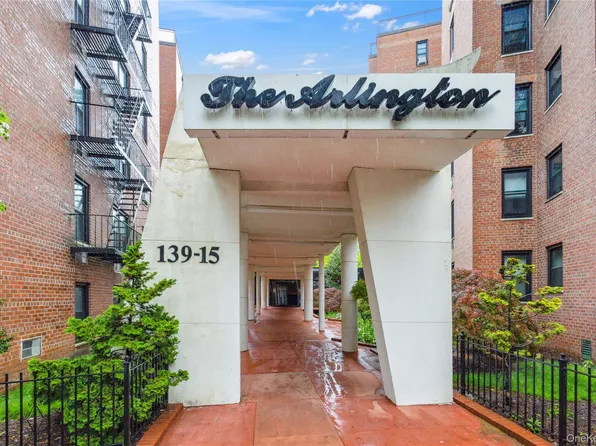 139-15 83 Avenue #409, Briarwood, NY 11435