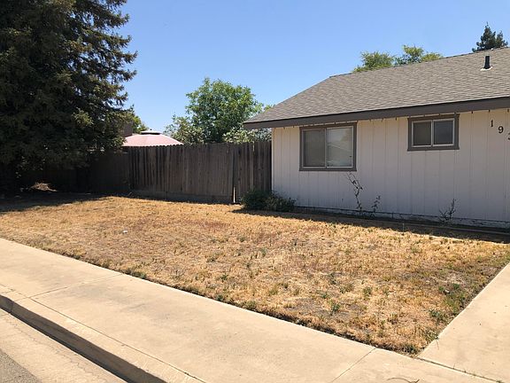 5th image of 1935 W Robin Ave