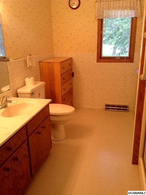 2nd image of 205 7th St E
