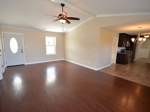 5th image of 230 Silverwood Ln