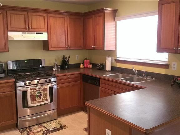 5th image of 1313 Blue Heron Dr