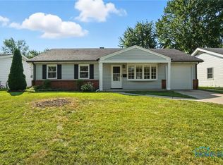 1708 Parkway Dr N, Maumee, OH 43537