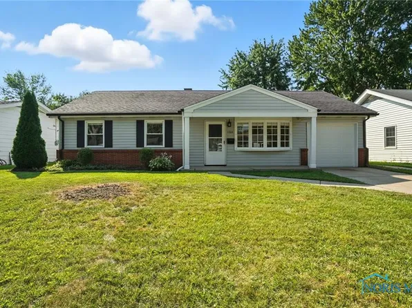 1708 Parkway Dr N, Maumee, OH 43537