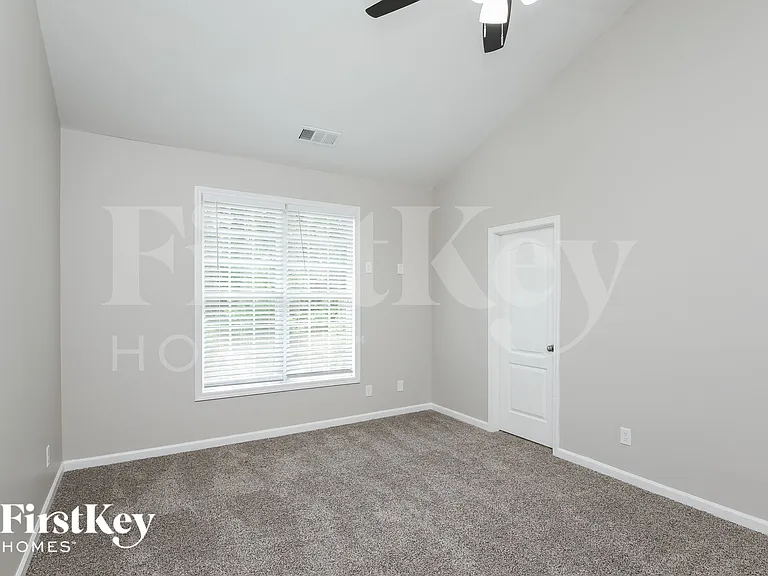 731 Mallard Dr — Photo 10