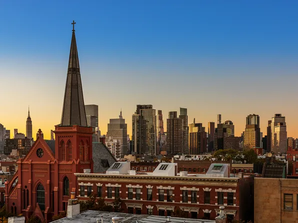 155 Noble Street image 8 of 22