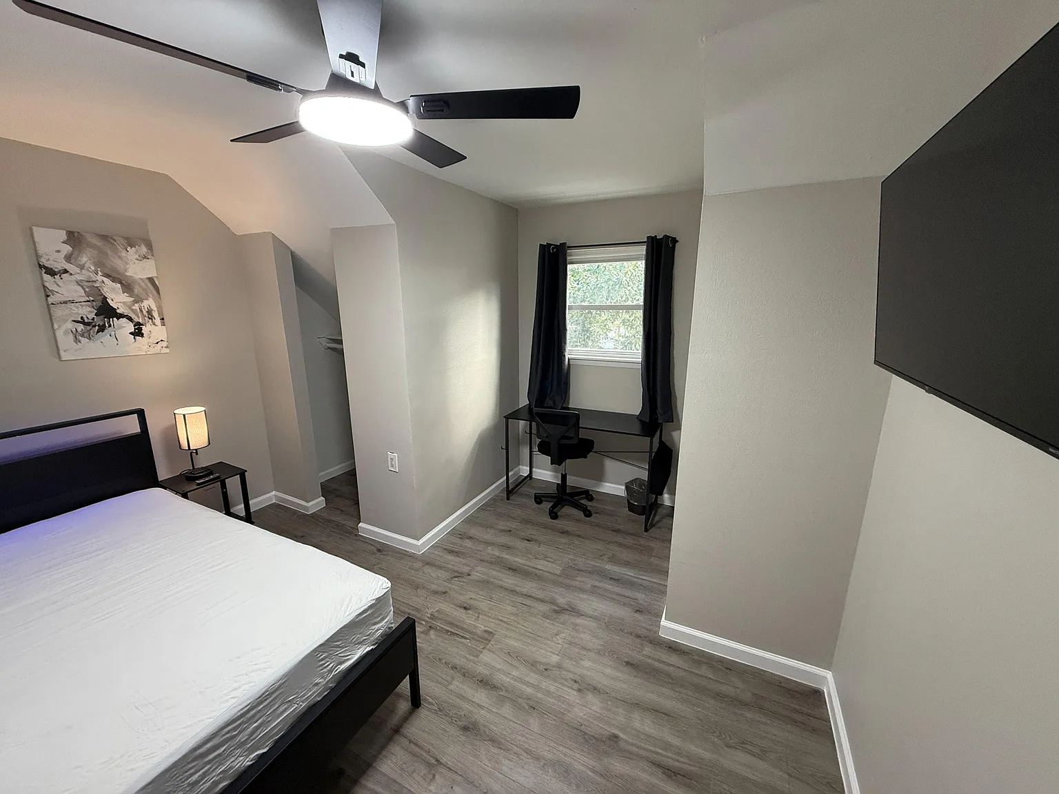 4 bed, 4.0 bath, 1880 sqft, $767 — Photo 3