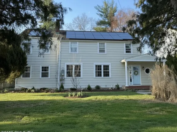 64 Summit Rd, Riverside, CT 06878