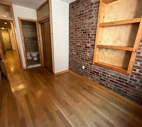 4th image of 87 Chrystie St APT 1B