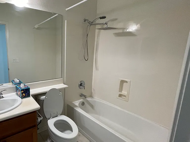 Downstair full bathroom 3