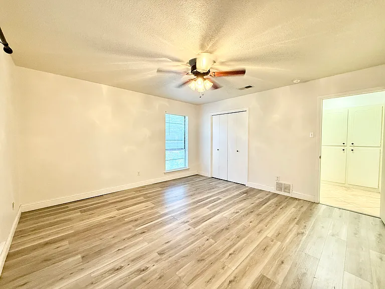 5100 Oak Timbers Ct — Photo 25