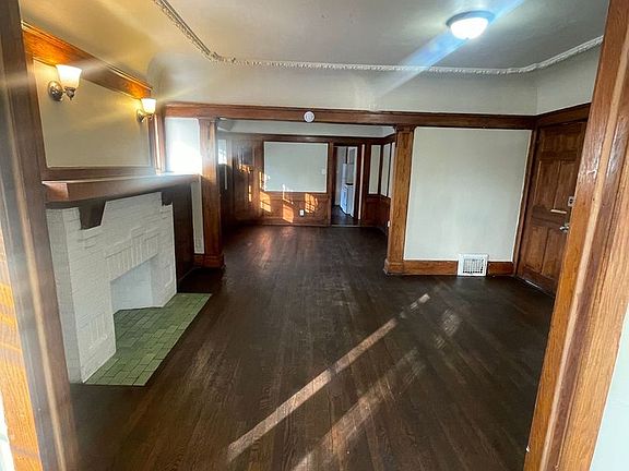 5th image of 2845-2847 N 44th St